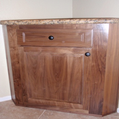 Base corner cabinet